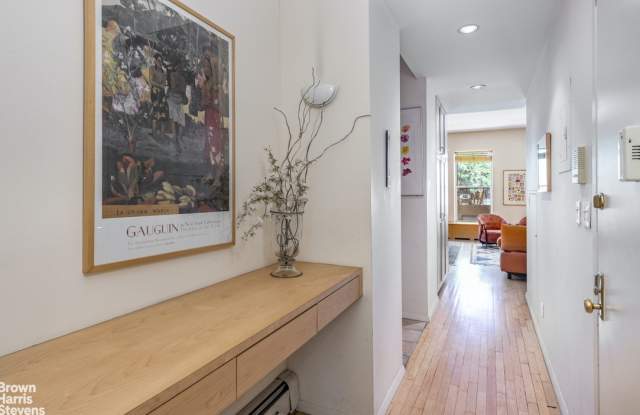 456 West 49th Street Gallery 4