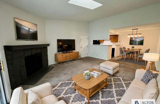 Nice 2 bed 2 bath second floor unit near Buckley Air Force base! photos photos