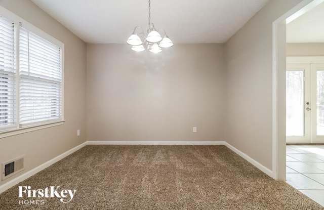 560 Presidential Drive Gallery 4