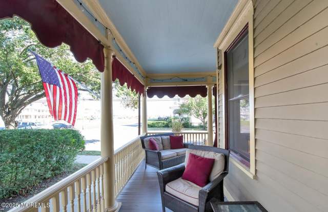 44 Ocean Pathway Gallery 3