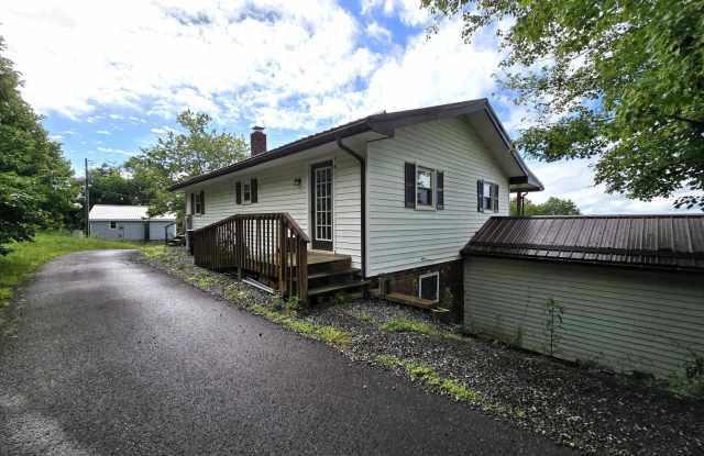 Open Space Upper Unit in Crumpler NC photos photos