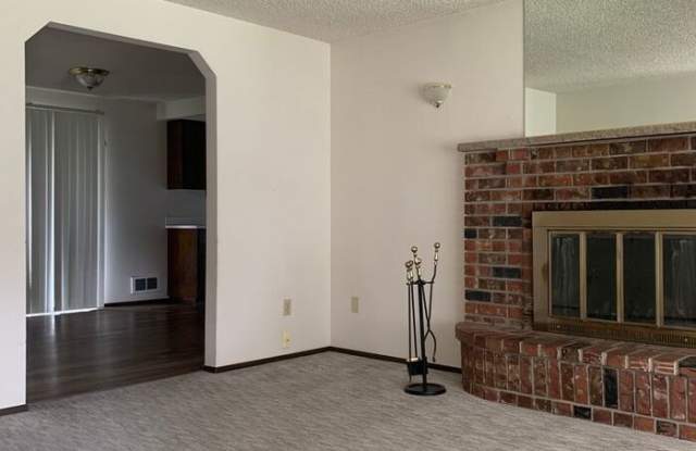 806 109th Avenue Court East Gallery 2