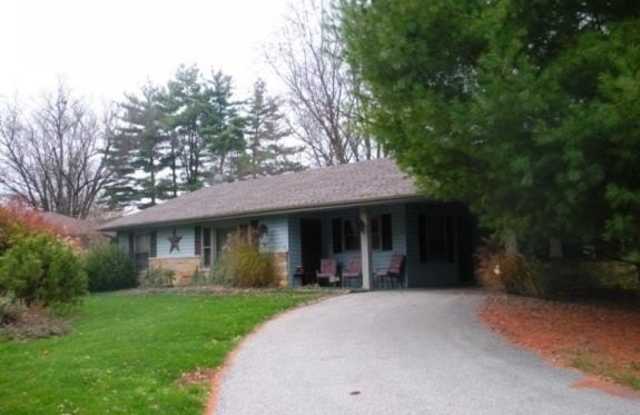 3323 N Smith Pike photos photos