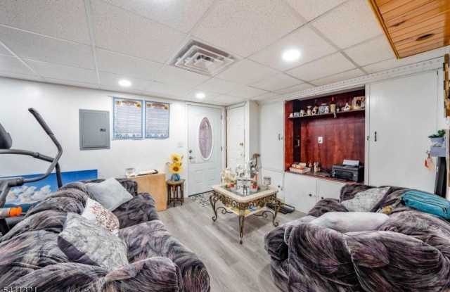 376 Elmora Ave photos photos