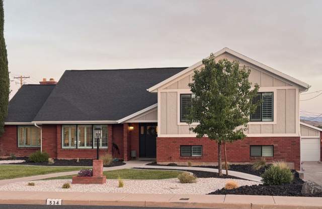 Stunning 7-Bedroom Home with Pool, EV-Ready Garage  Prime Location! $3500/mo 12 Month Lease photos photos