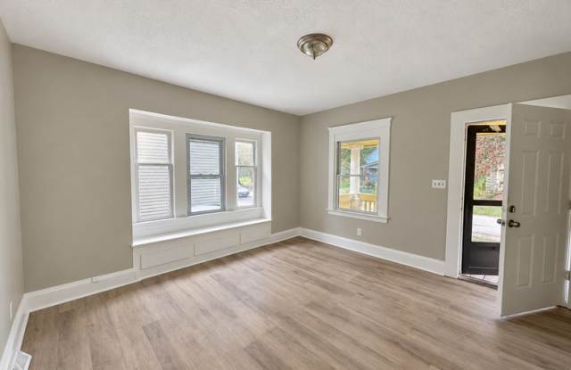 3711 East 61st Street - 1 Gallery 2
