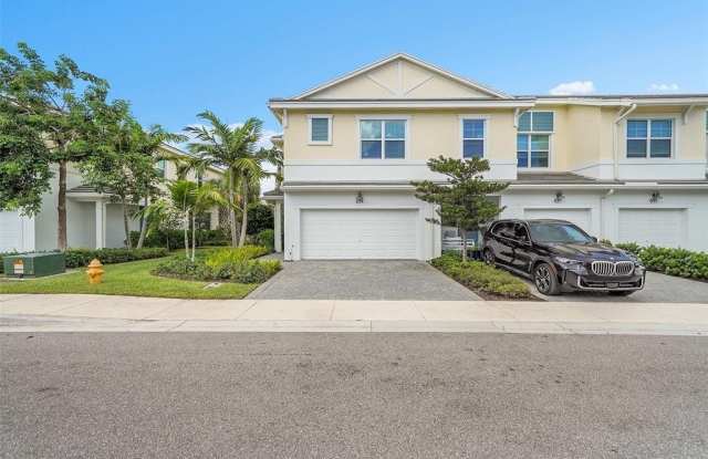 639 Parsons Way - 639 Parsons Way, Deerfield Beach, FL 33442