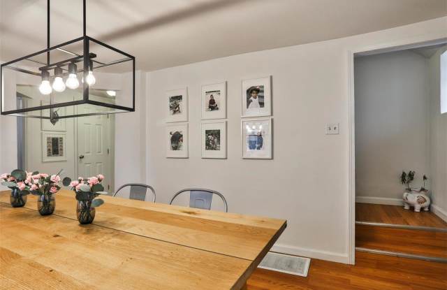 147 Euclid Avenue Gallery 3