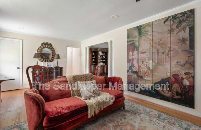 1652 Boone Hall Drive Gallery 3