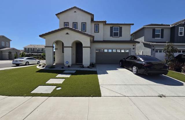 2-Story 4Bx3.5B House Near Sky River Casino Available Now!! photos photos