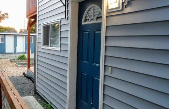 537 29th Ave S - 537 29th Avenue South, Seattle, WA 98144