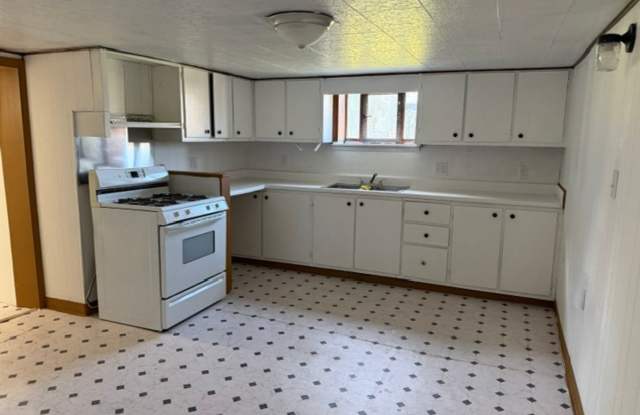 2 bed/1 bath home for rent Clairton, PA photos photos 2 bed/1 bath home for rent Clairton, PA photos photos