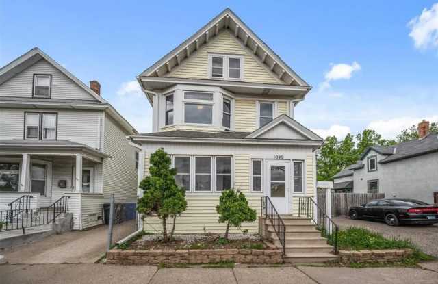 1049 7th Street West - 2 photos photos
