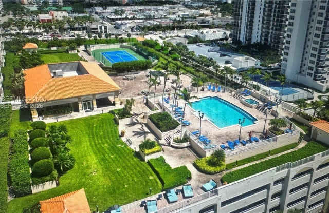 3020 NE 32nd Ave photos photos