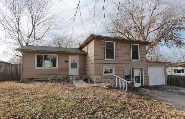 116 SW Noel St - 116 Southwest Noel Street, Lee's Summit, MO 64063