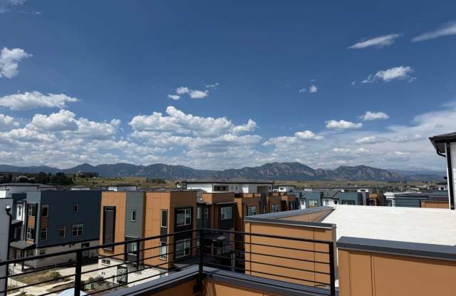Sophisticated Living at 825 Josephine Way - Available September 2nd! photos photos