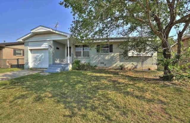 5325 Northwest Euclid Avenue photos photos