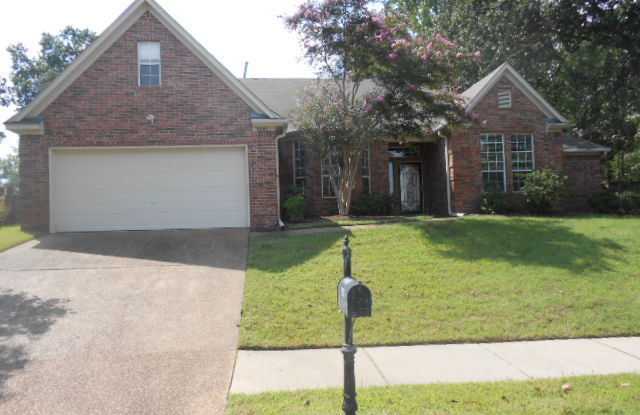 Beautiful 5br/3ba Arlington home with lots of upgrades! Pets are owner approval, fees apply. Carpet only in bedrooms! photos photos