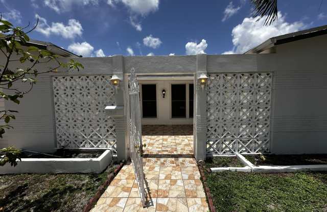 7725 Grandview Boulevard Gallery 2