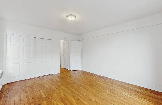 282 E 35th St Apt 4W photos photos