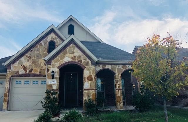 2306 Lucerne Drive - 2306 Lucerne Dr, Rowlett, TX 75089