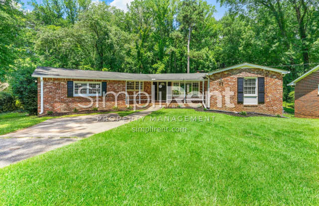 Charming 4 Bd / 2 Bath in College Park! photos photos