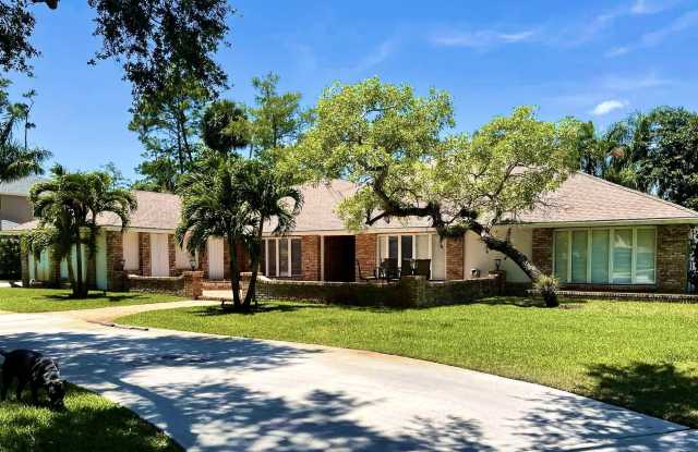13150 Doubletree Circle photos photos