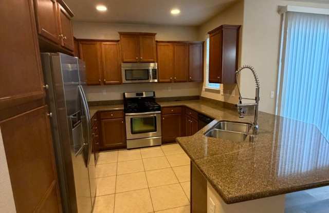 AVAILABLE NOW! Three Bedroom in Exclusive Brentwood Villas Gated Orangevale Community Gallery 3