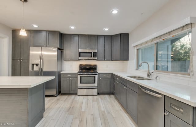 8611 E PIERCE Street - 8611 East Pierce Street, Scottsdale, AZ 85257