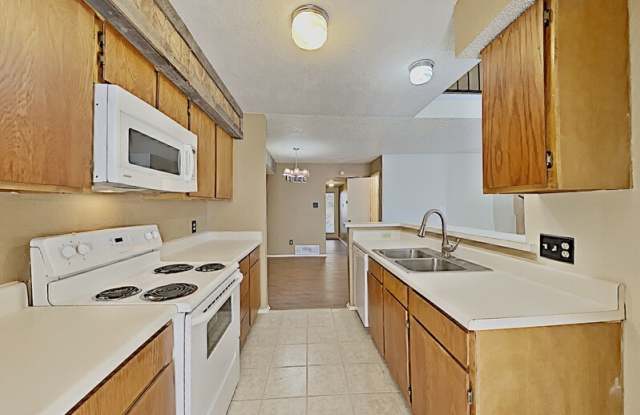 123 Myers Dr - 123 Myers Drive, White Settlement, TX 76108