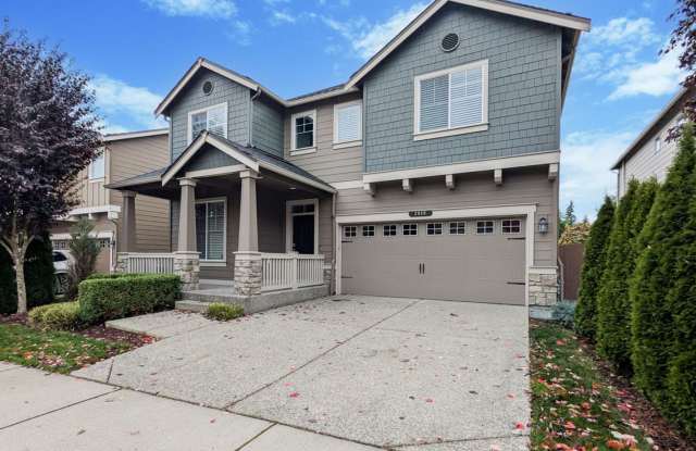 **Move-In Special** Stunning 5 bed, 2.5 bath home with bedroom on main floor! - 2948 85th Drive Northeast, Marysville, WA 98270