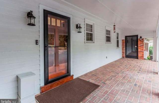 7110 Ayers Meadow Ln Gallery 2