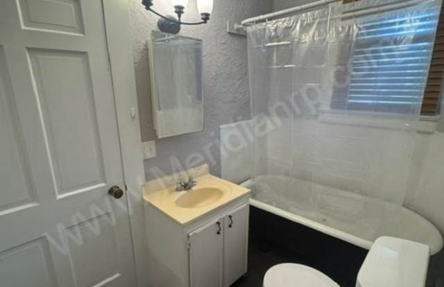 2215 Fairfield Avenue - 3 Gallery 4