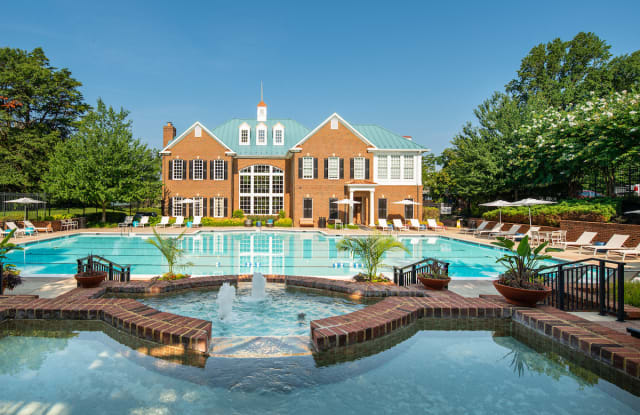 Fairfax Square photos photos