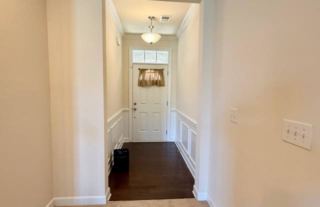 5633 Garrow Glen Road - 1 Gallery 2
