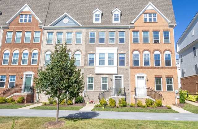 Amazing 4 BR/3.5 BA Townhome in Germantown! photos photos
