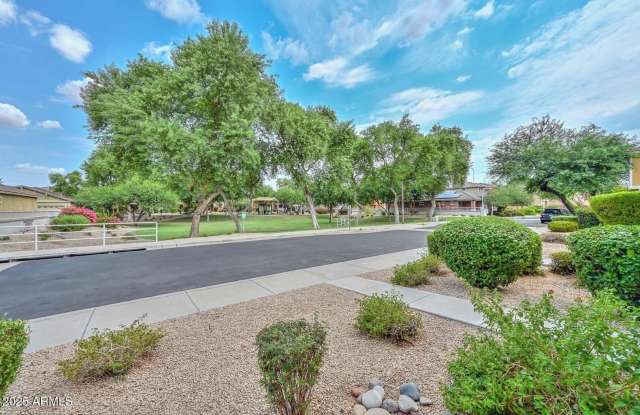 3733 E KERRY Lane Gallery 2