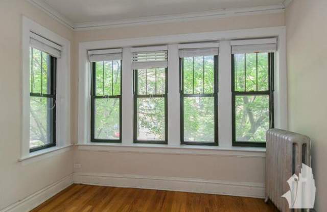 2177 West Giddings Street Gallery 4
