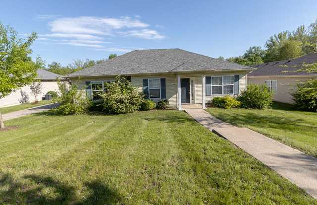 Single Family home with a fenced yard photos photos