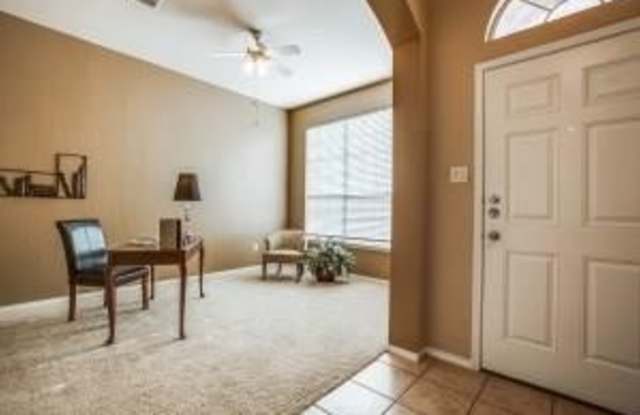 2100 Harvest Way Gallery 3