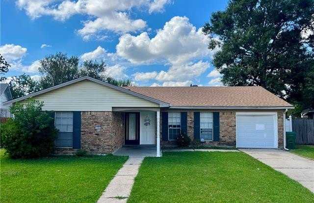 732 HOLYOKE Place - 732 Holyoke Place, Terrytown, LA 70056