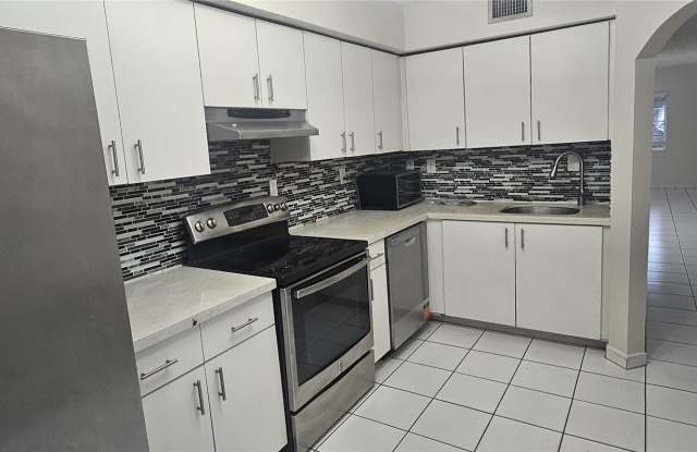 15490 SW 134th Pl Gallery 3