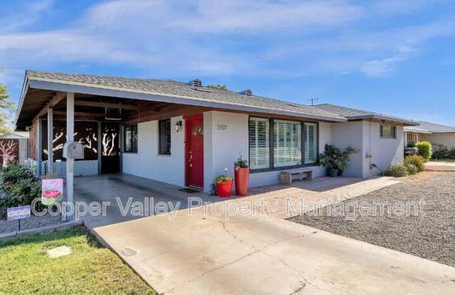 501 West Glenrosa Avenue photos photos