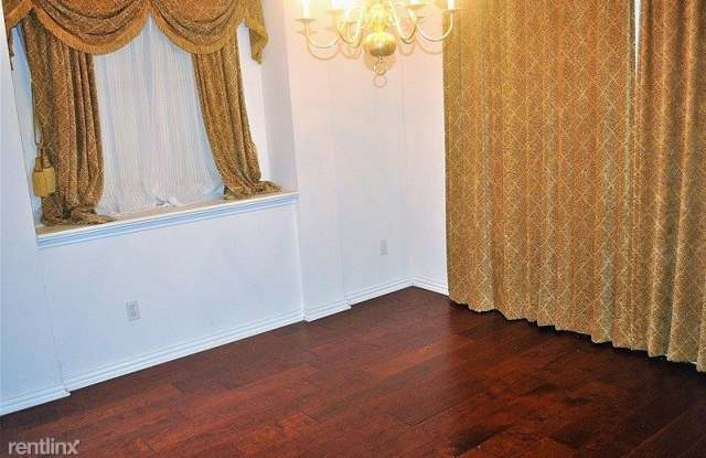 4540 Risinghill Drive Gallery 3