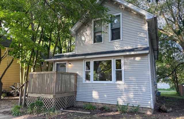 757 Sinclair NE - FREE OCTOBER RENT Gallery 1