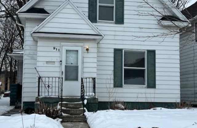 911 East Washington Street photos photos