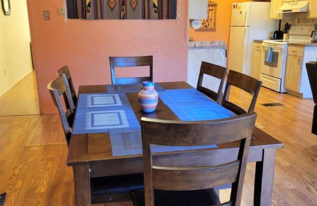ALL BILLS PAID!! Flexible Lease Terms! Fully Furnished Condo in Alto Gallery 4