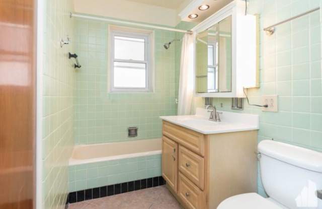 6629 N GLENWOOD Gallery 2