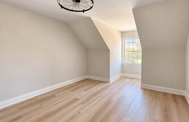 67 HIGHPOINT Drive Gallery 1