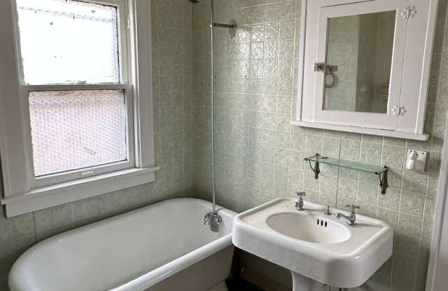 3bd Single Collinwood Cash Pay/Eden Vouchers Gallery 3